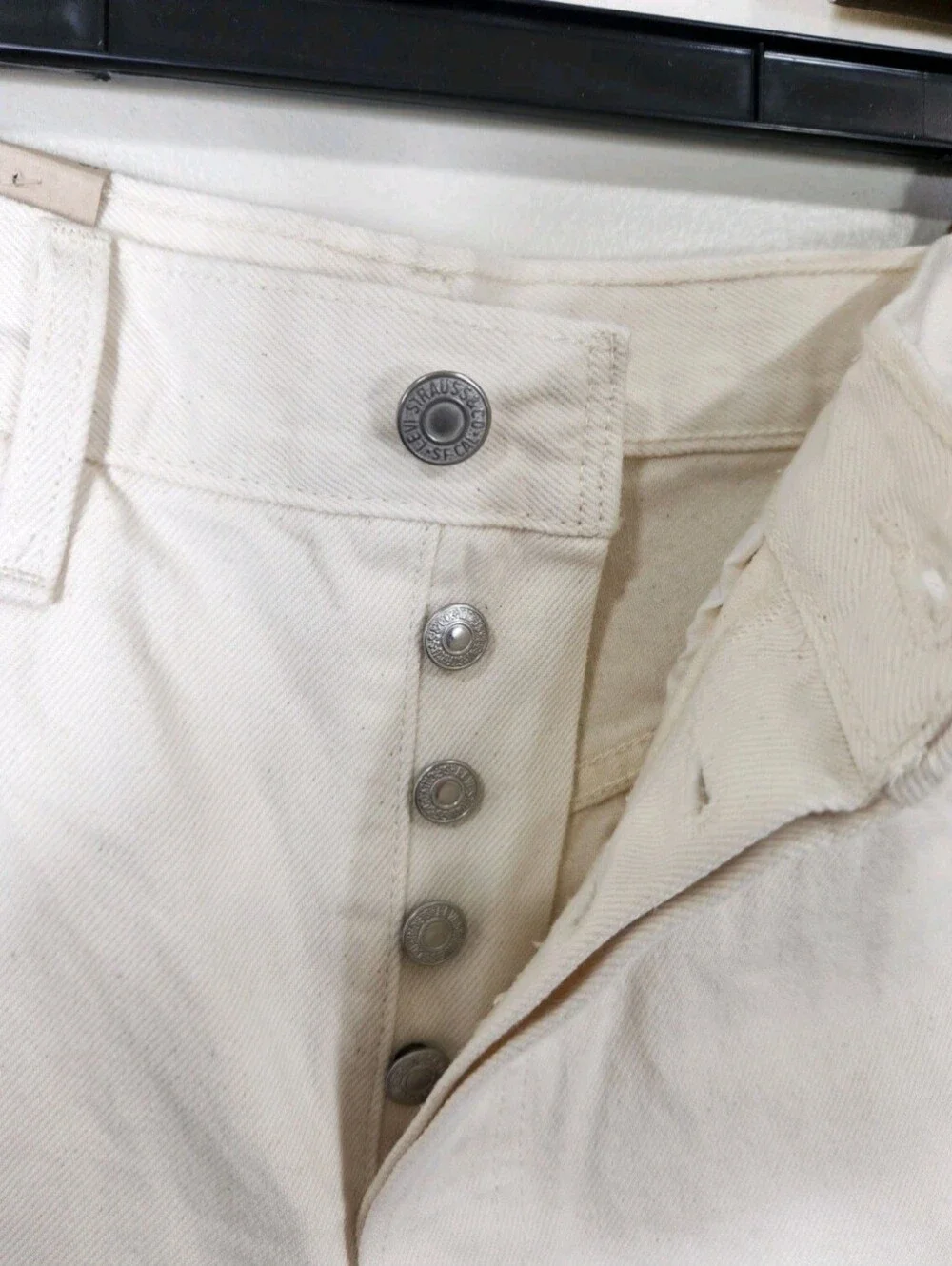 Levi's 501 Original Womens Size 31 Butterfly Print high rise Denim shorts NWT 3 - Picture 3 of 8